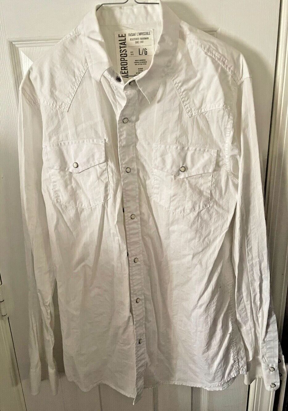 Aeropostale White Dress Shirt (Men’s Size L) • Button Down • Snap Closure EUC